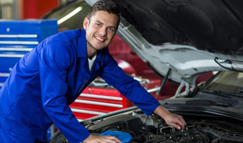 Reliable and efficient car fix near me in Dubai by mobile mechanic